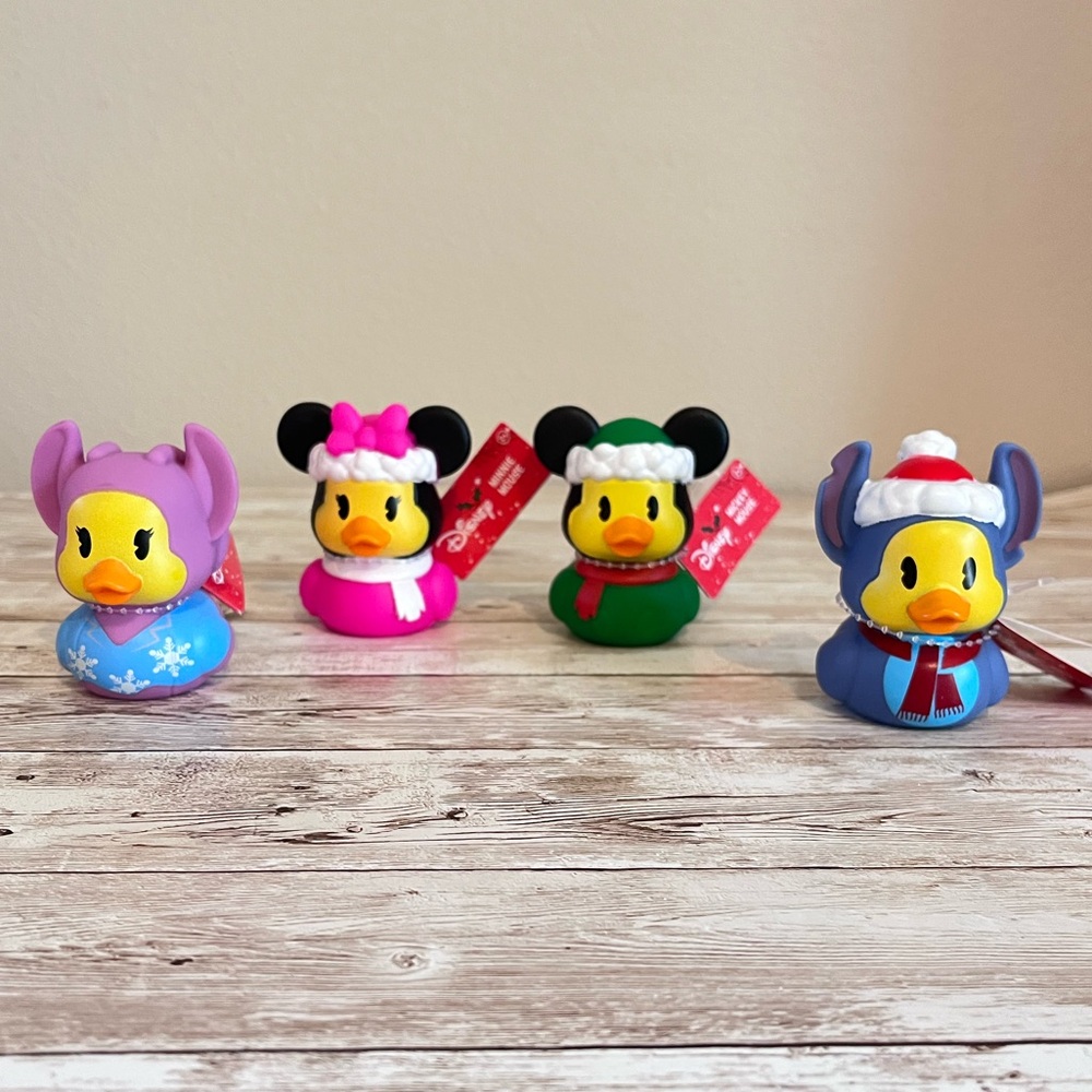 Target X Disney 2025 Christmas Rubber Ducks Set Of 4🎀